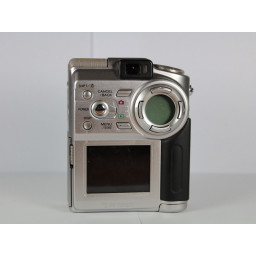 Замена задней крышки Fujifilm FinePix 4700 Zoom