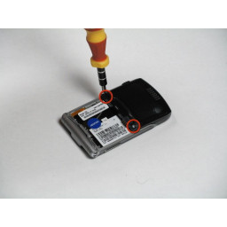 Замена крышки клавиатуры Motorola Razr V3c (CDMA)
